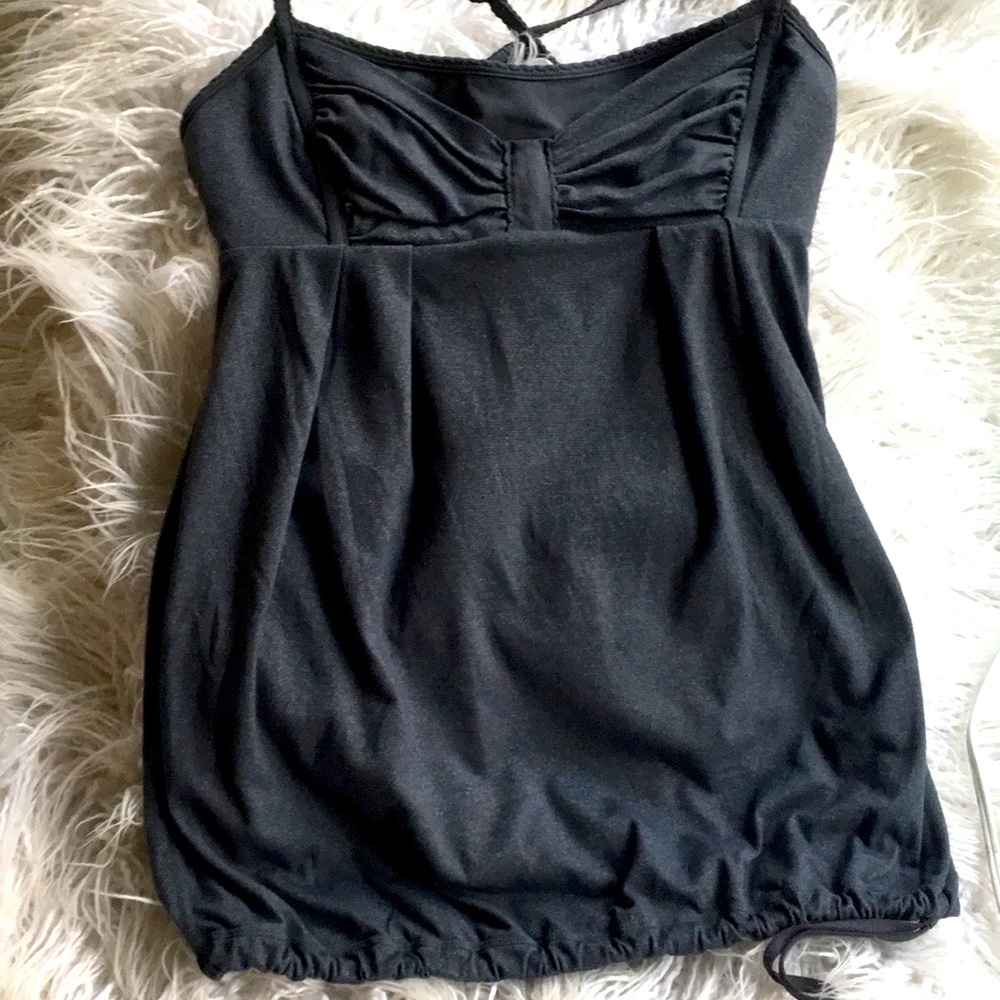Lululemon Top 6
